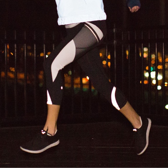 Lululemon Run:Inspire II Reflective All Full-On Luxtreme - Picture 3 of 8